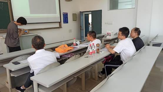 说明: G:\毕业设计\自动化工程系\2021届毕业设计资料\答辩现场\1622422220070.jpg