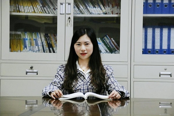 黄文佳1.jpg