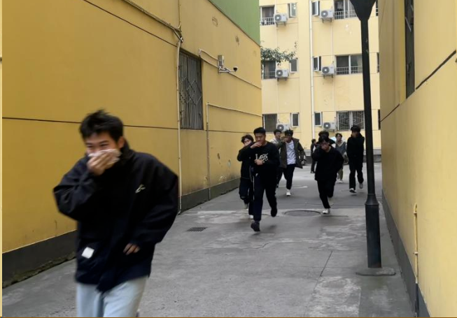 1701002051205059508.png